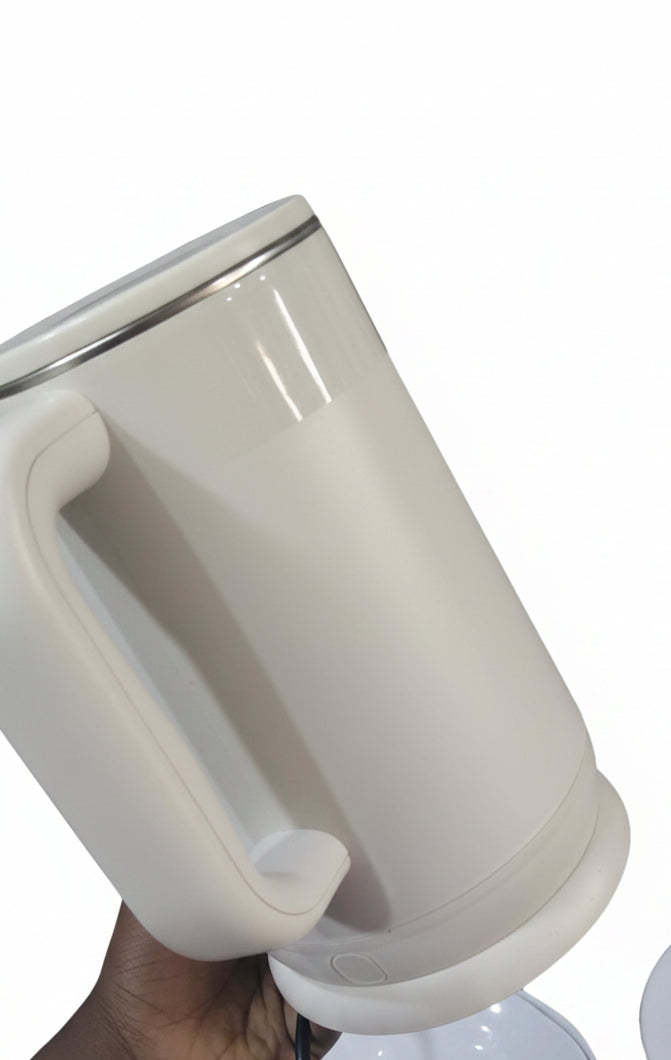 White plastic container held by a hand with shelves of products in the background