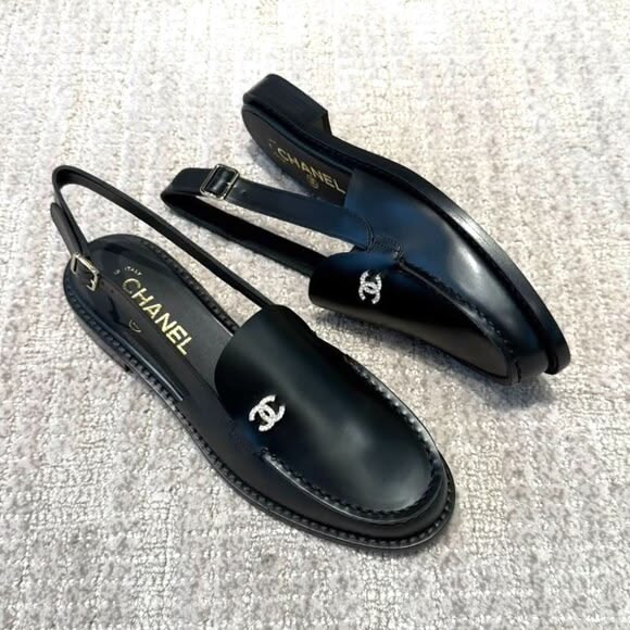 CC Emblem Slingback Loafer Flats